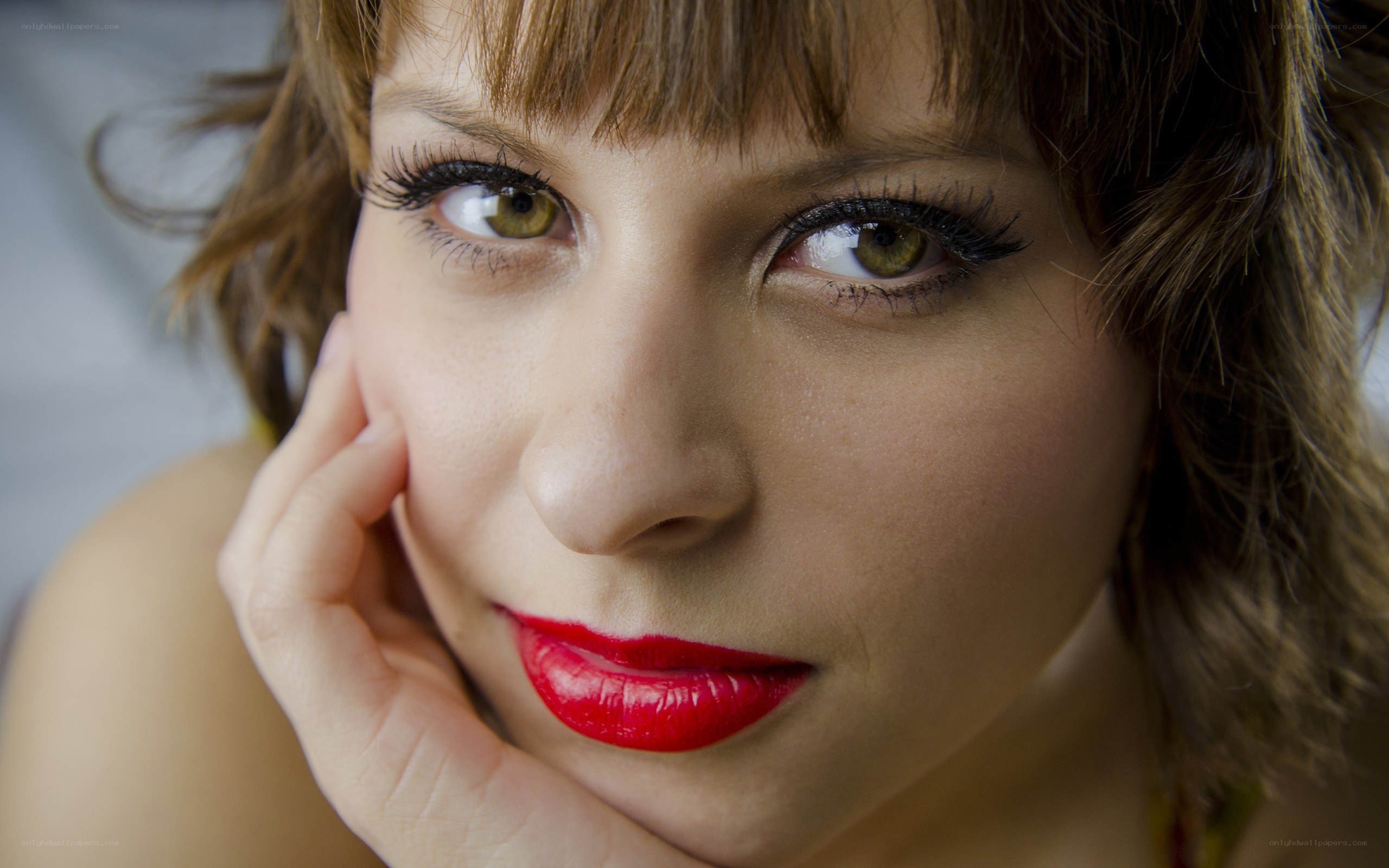 woman with red lipstick