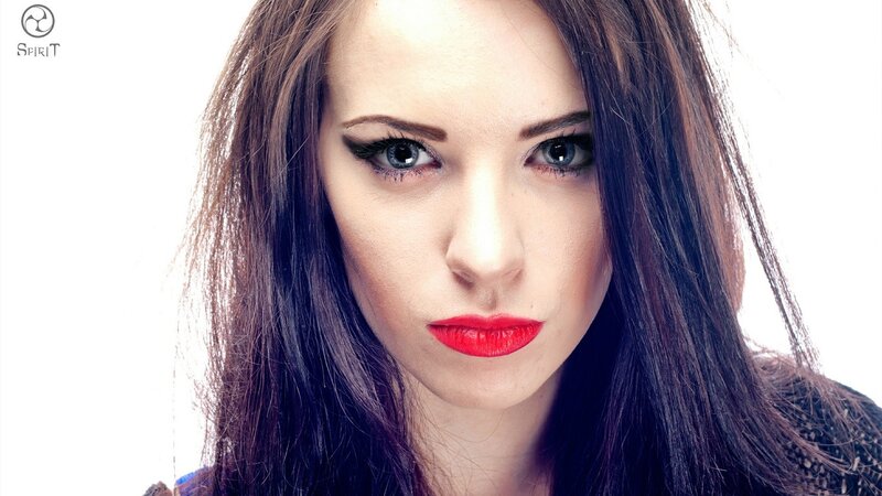 woman with red lipstick