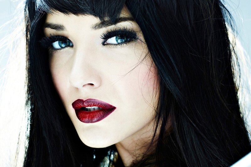 woman with red lipstick
