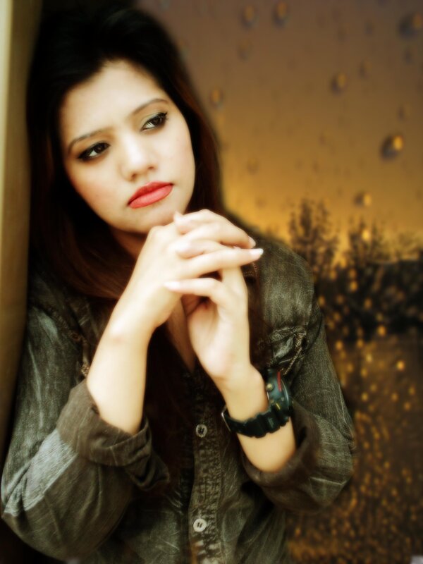woman with red lipstick