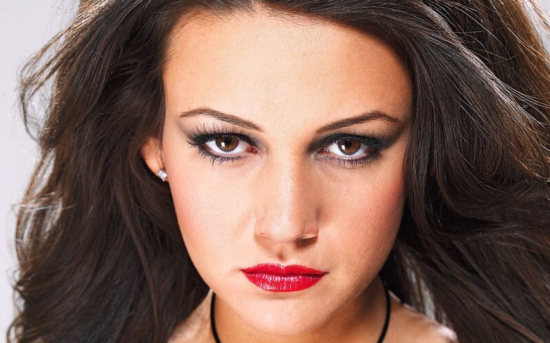 woman with red lipstick