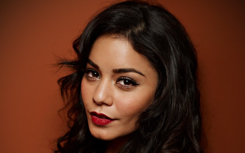 woman with red lipstick