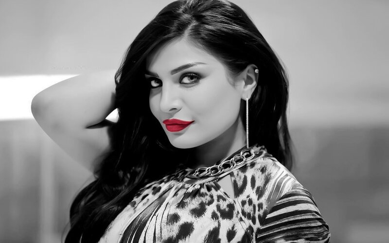 woman with red lipstick