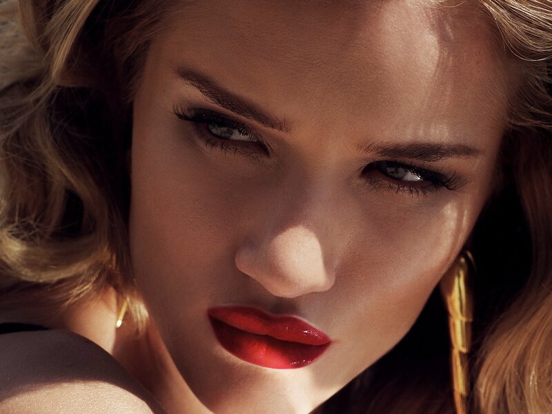 woman with red lipstick