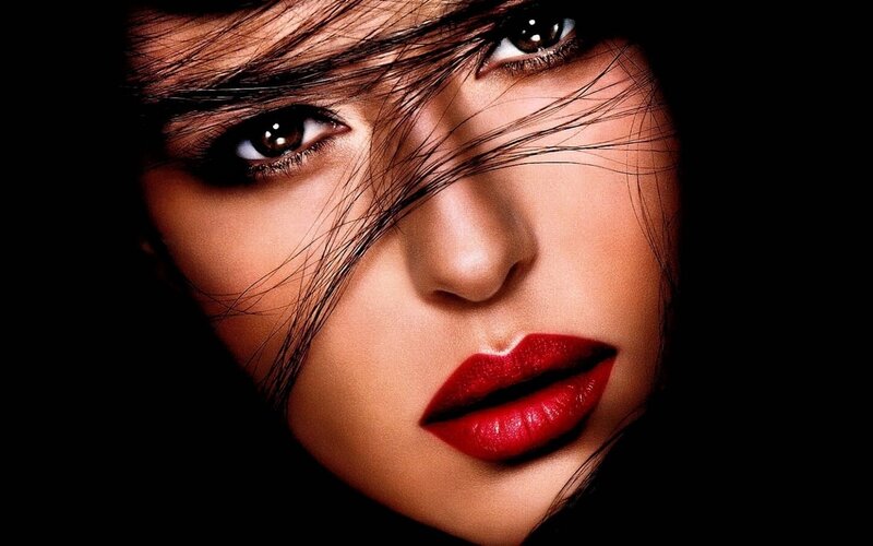 woman with red lipstick