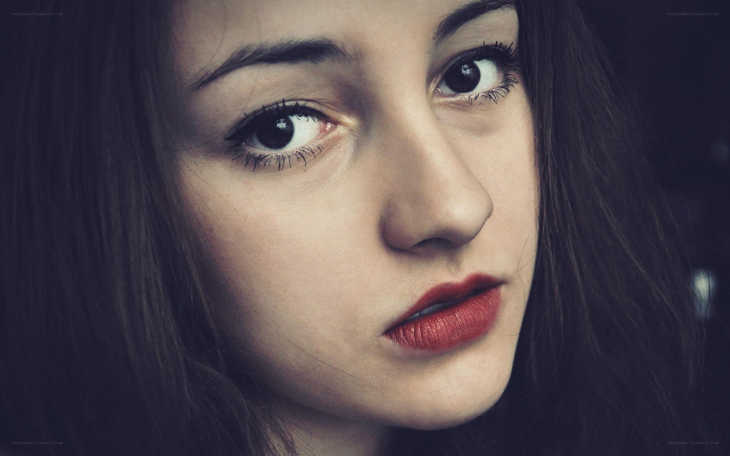 woman with red lipstick