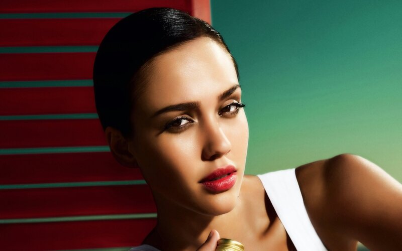 woman with red lipstick