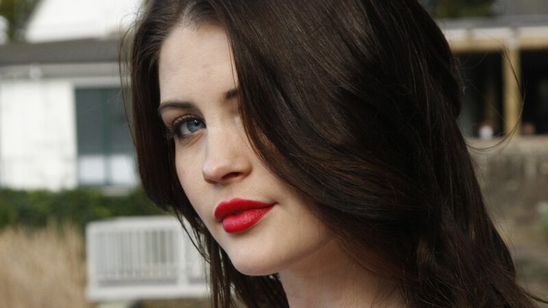 woman with red lipstick