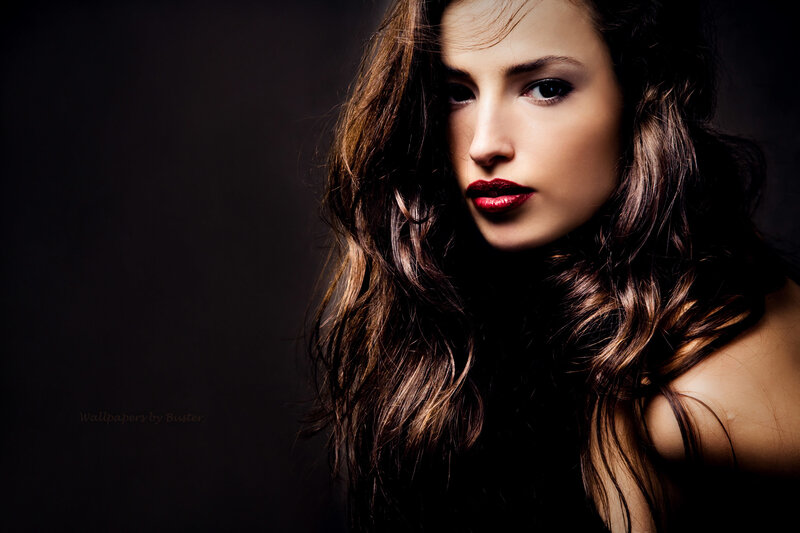 woman with red lipstick