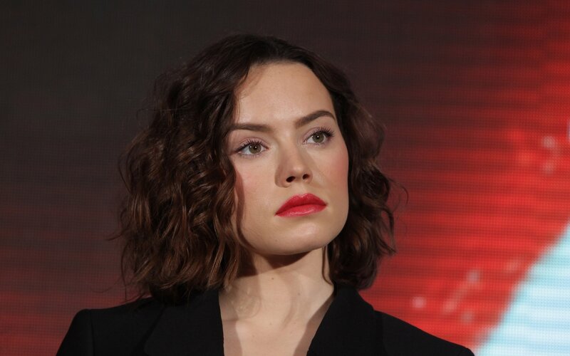 woman with red lipstick