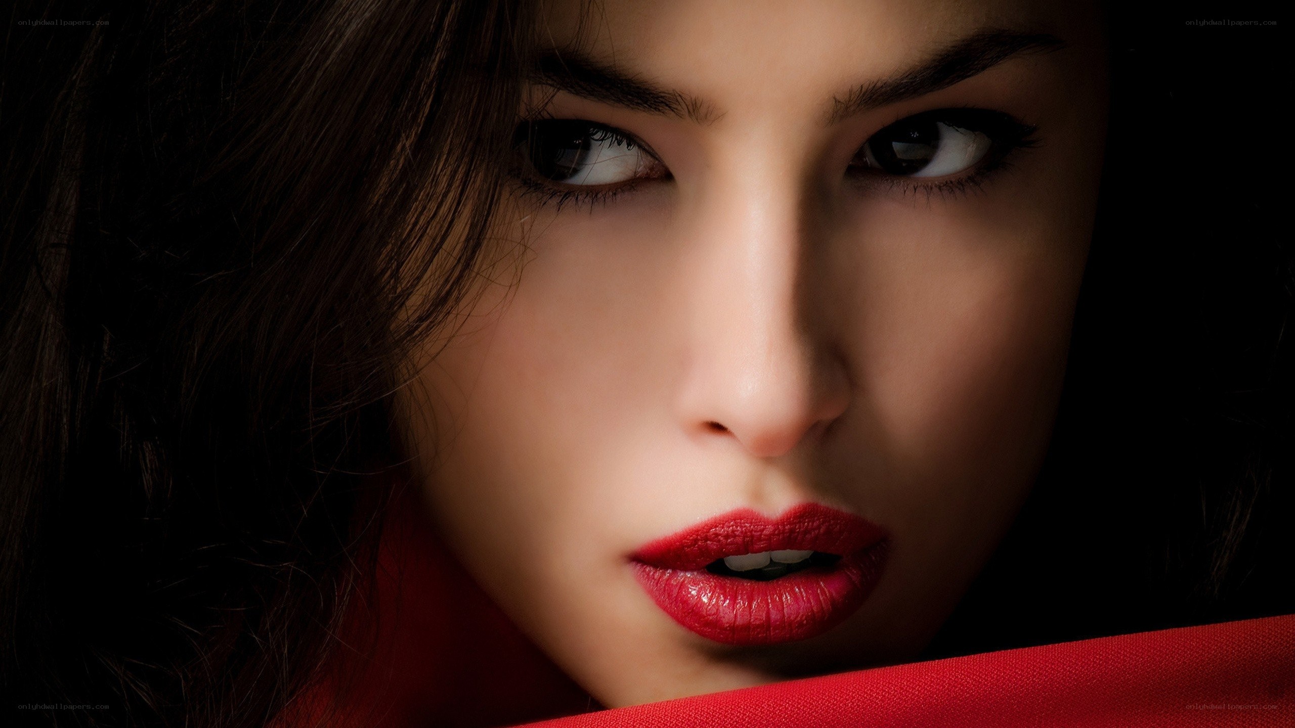 woman with red lipstick