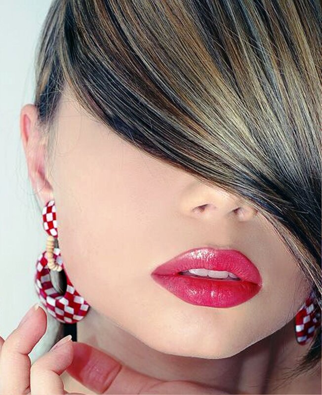 woman with red lipstick