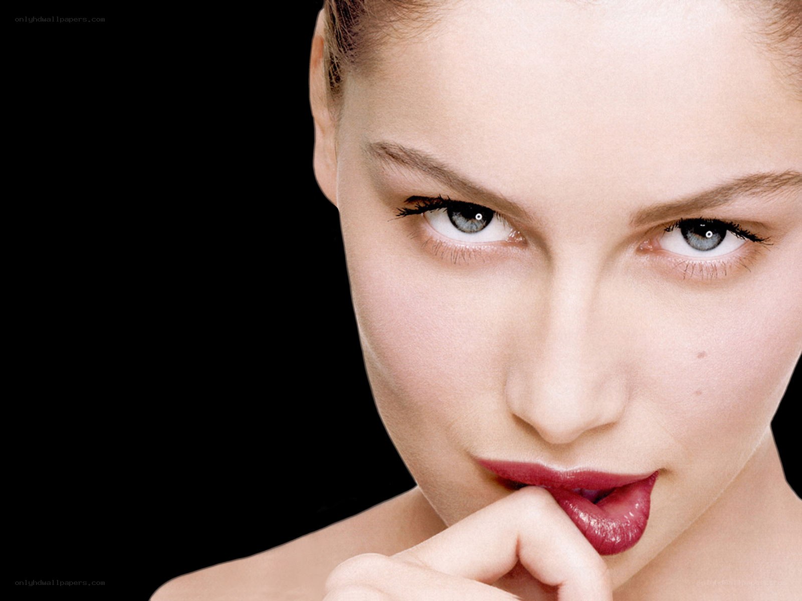 woman with red lipstick