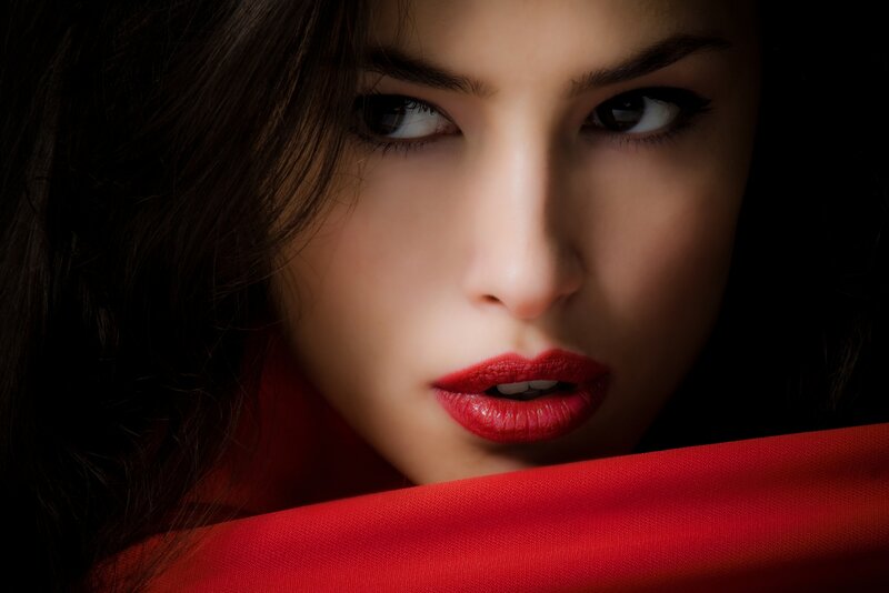 woman with red lipstick