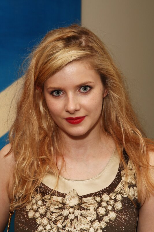 woman with red lipstick and blonde hair