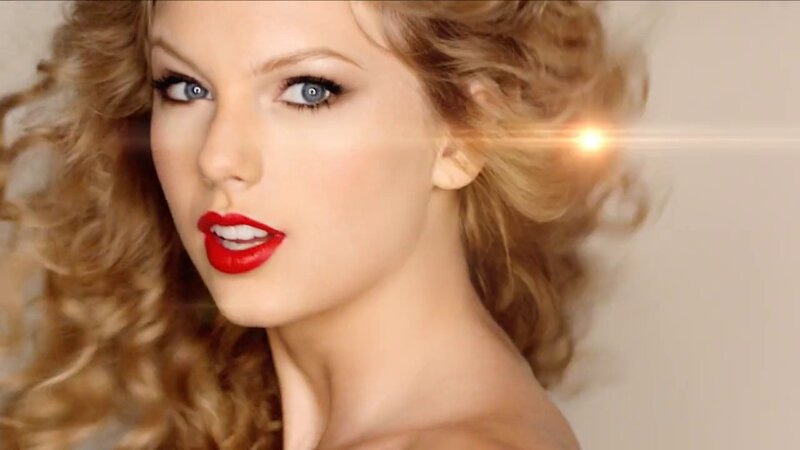 Woman with Red Lipstick — Blonde, Dramatic
