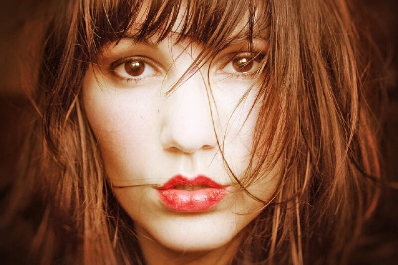 Woman with Red Lipstick — Brown, Intense