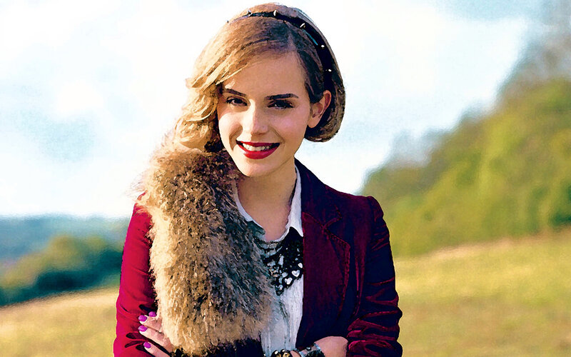 Woman with Red Lipstick — Cheerful