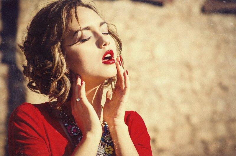 Woman with Red Lipstick — Dramatic, Afternoon