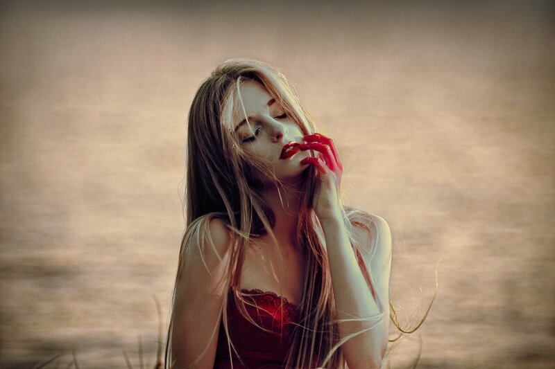 Woman with Red Lipstick — Dramatic, Sunset