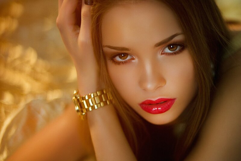Woman with Red Lipstick — Golden