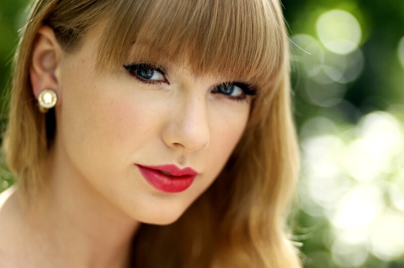 Woman with Red Lipstick — Serene