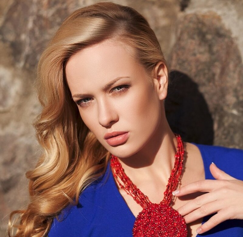 Woman with Red Necklace — Dramatic, Afternoon