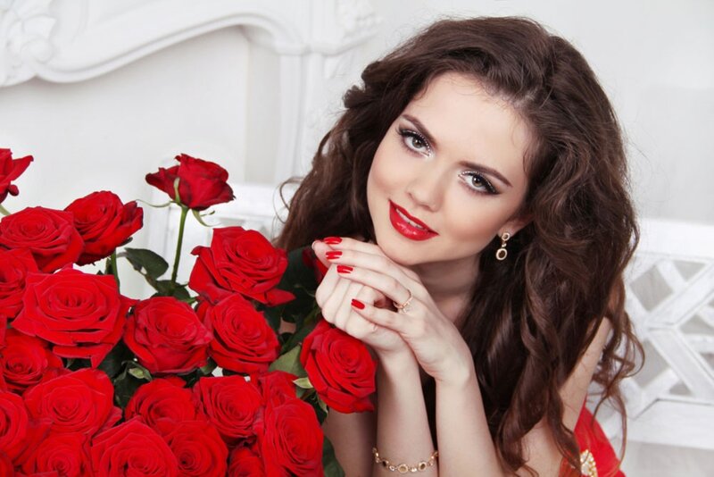 Woman with Red Roses — Romantic