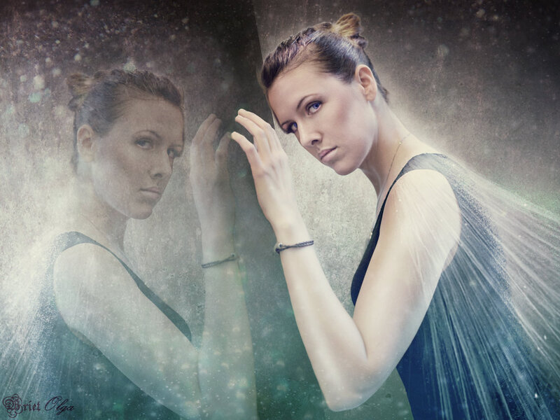 Woman with Reflection — Blue