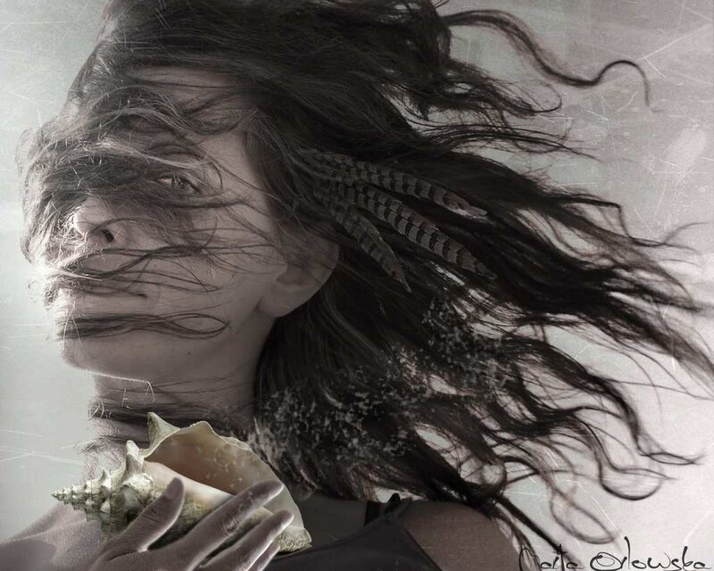 Woman with Seashell — Gray, Dramatic