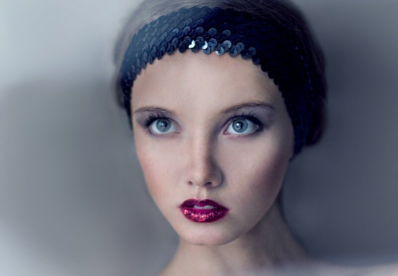 woman with sequined headband