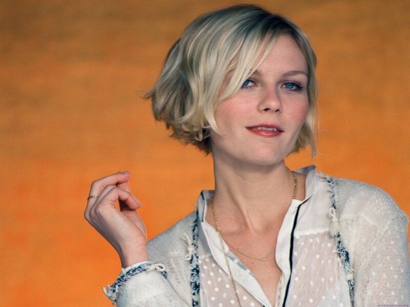 woman with short blonde hair