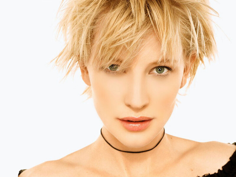 woman with short blonde hair