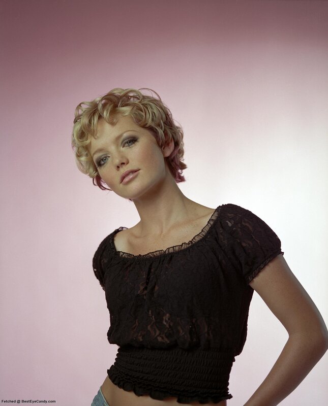 woman with short blonde hair