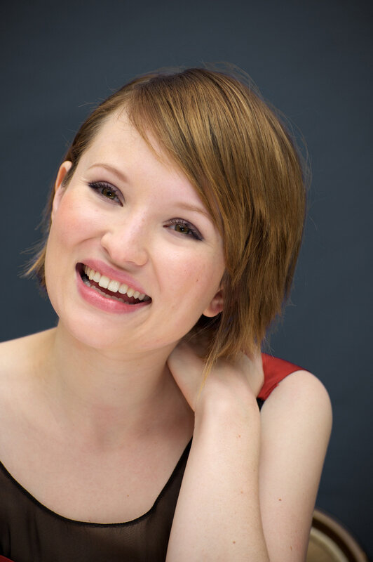 Woman with Short Brown Hair — Smiling, Photograph