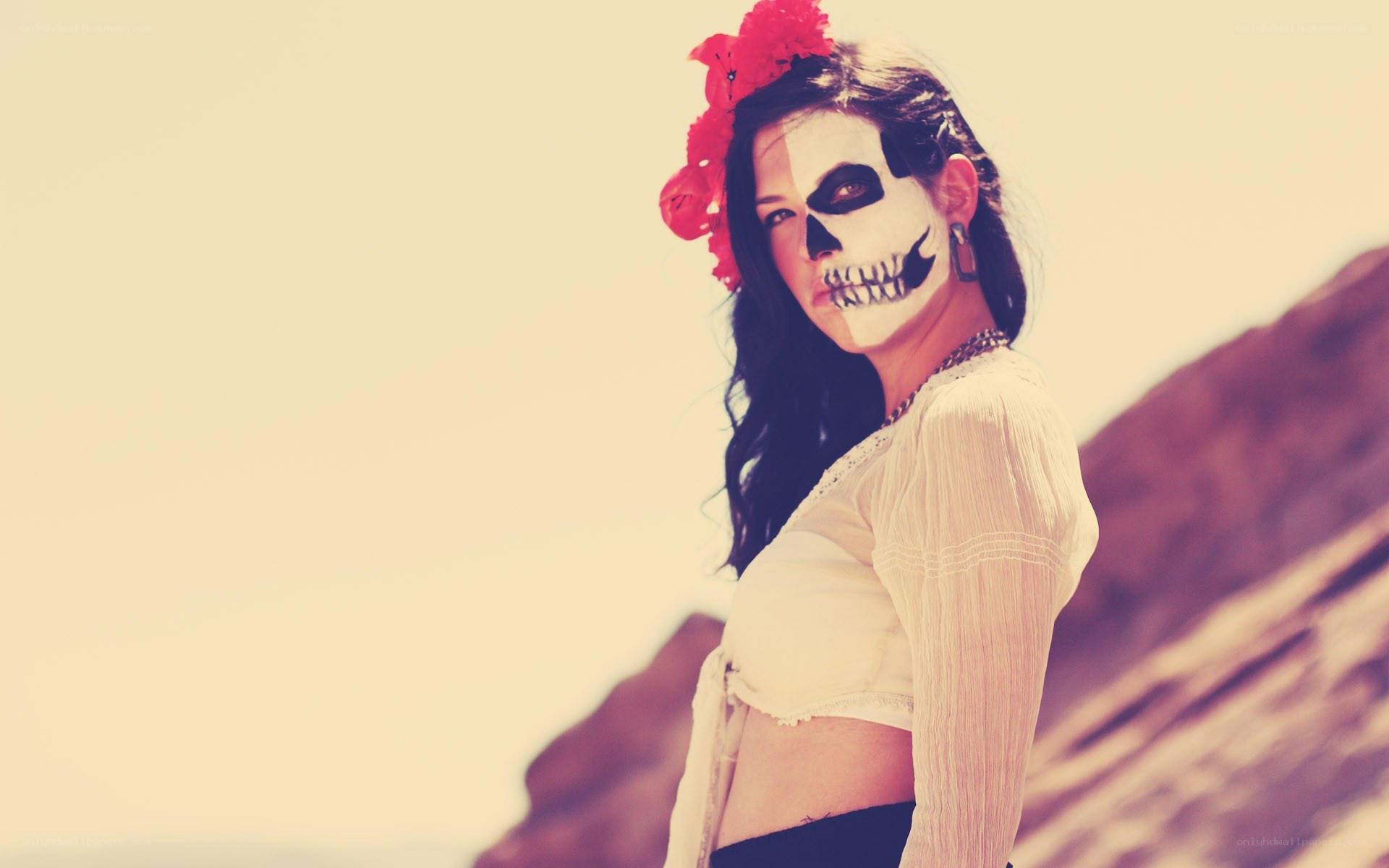 woman with skull makeup