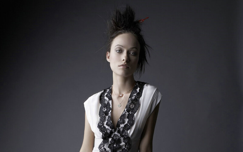 woman with spiky hair