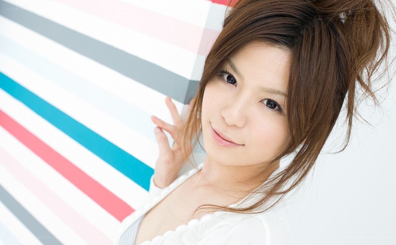 woman with striped background