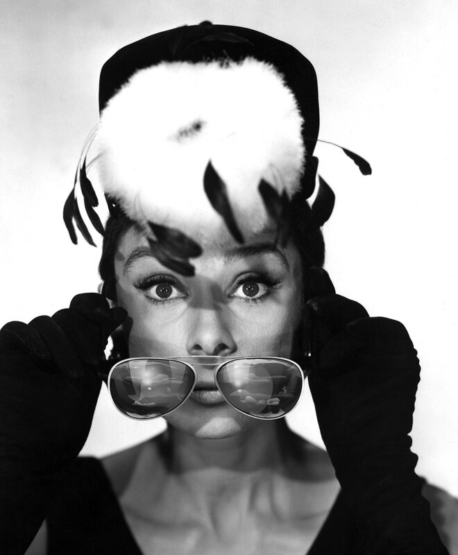 woman with sunglasses and hat