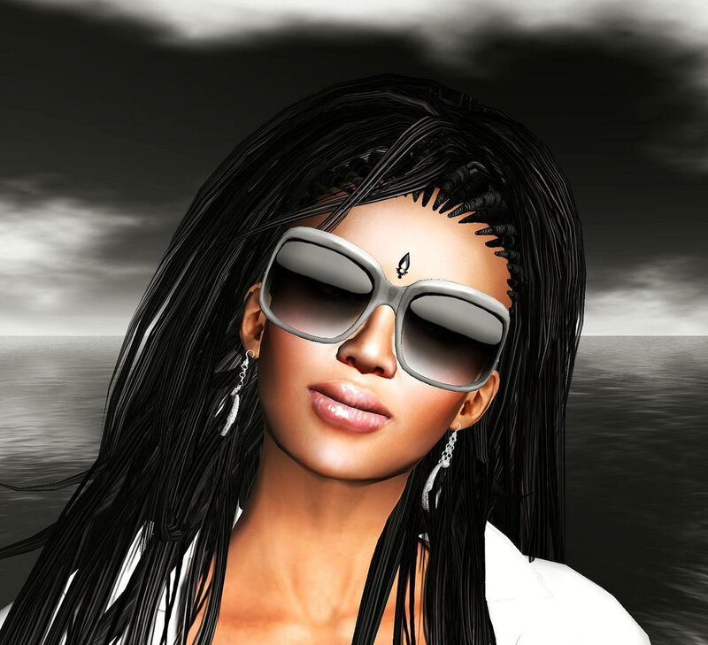 woman with sunglasses at sea