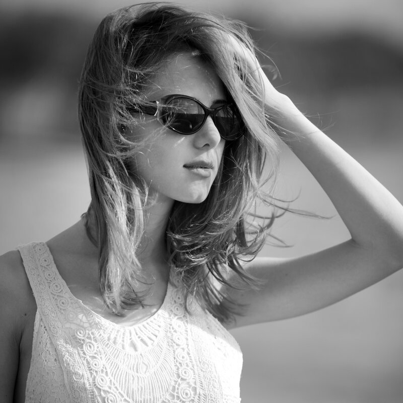 Woman with Sunglasses — Black, Calm