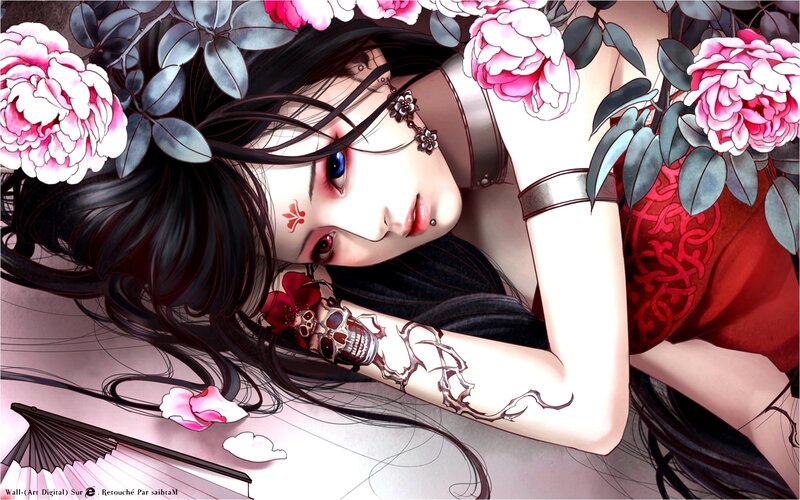 Woman with Tattoos and Flowers — Black