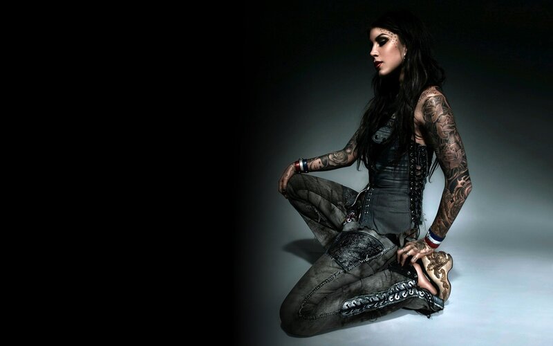 Woman with Tattoos Kneeling — Black
