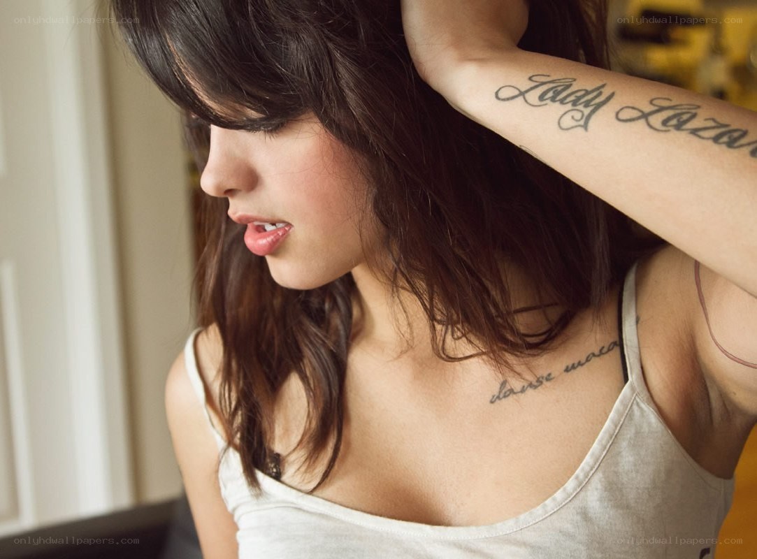 woman with tattoos