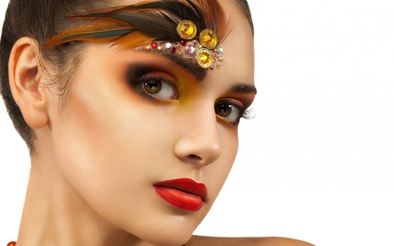 Woman with Theatrical Makeup — Gold