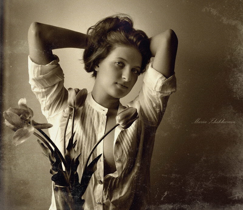 Woman with Tulips — Brown