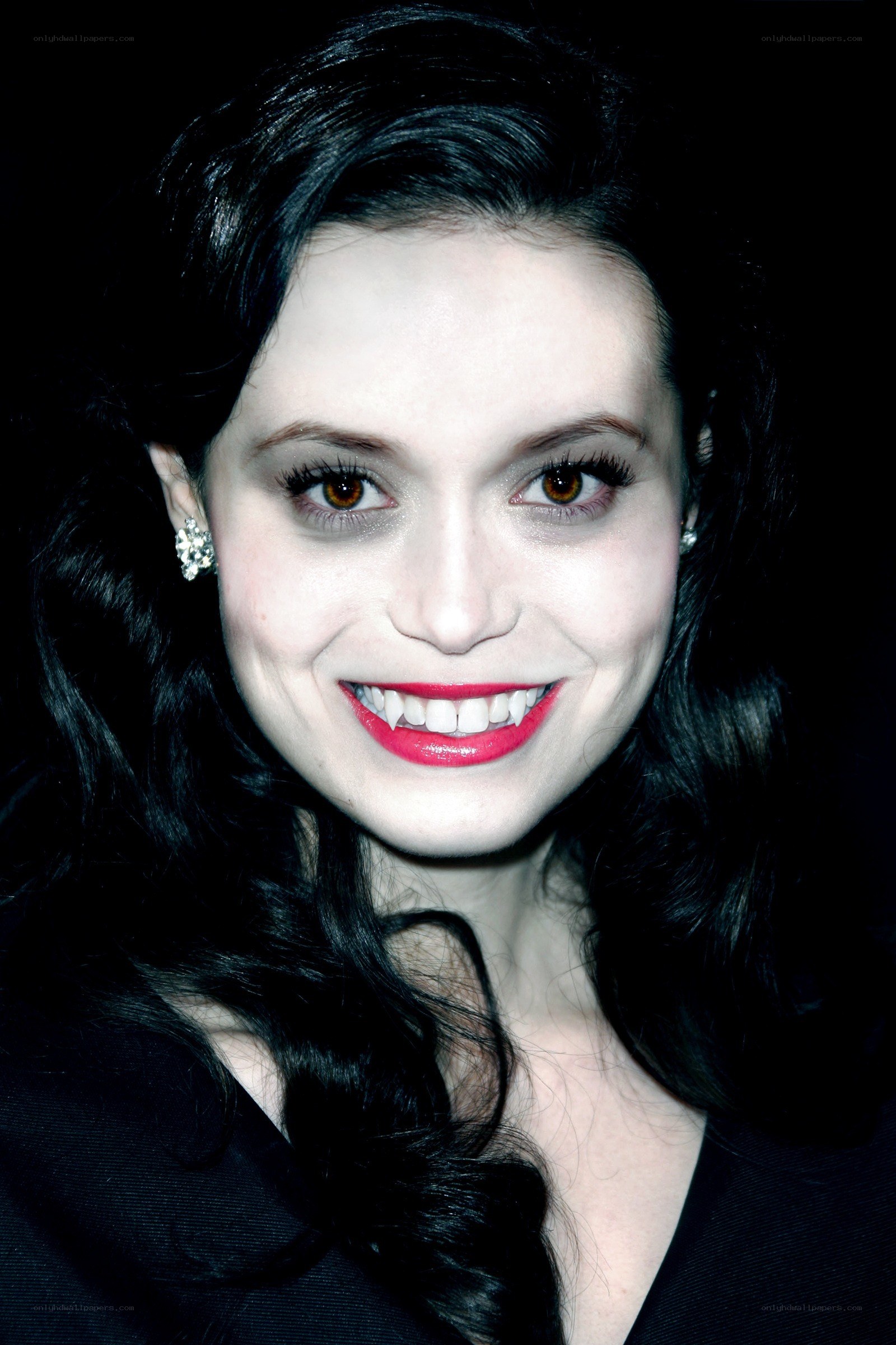 woman with vampire makeup