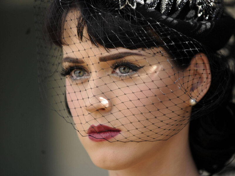 woman with veil and makeup