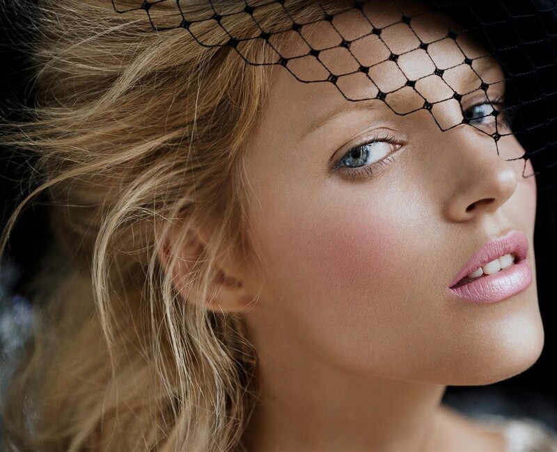woman with veil and makeup