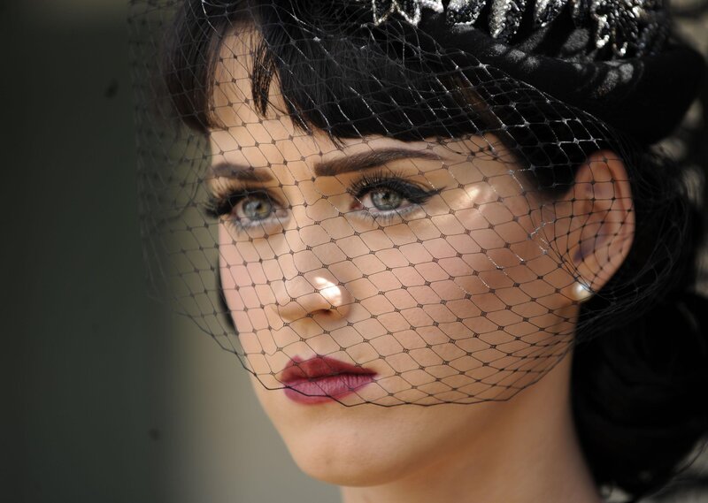 woman with veil and makeup